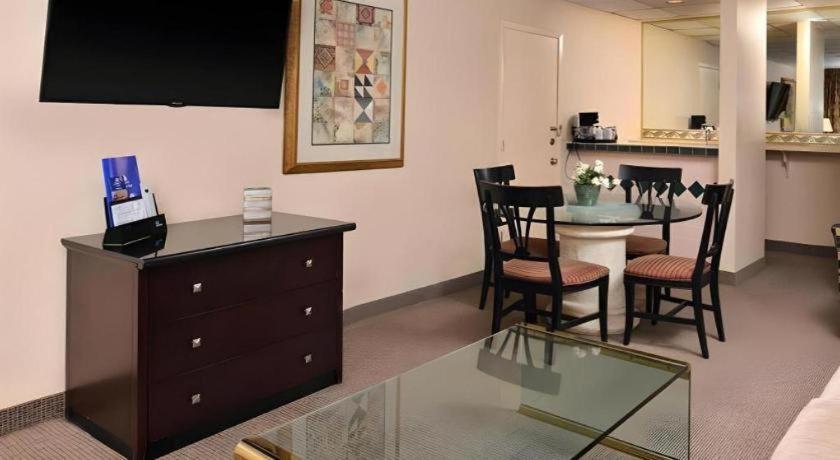 Americas Best Value Inn & Suites 维多利亚 外观 照片